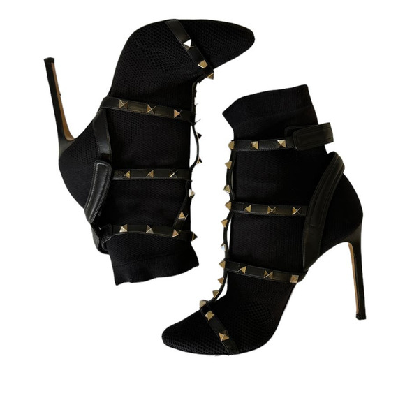 Valentino Garavani Bodytech Rockstud Ankle Boots Size 38.5 - Picture 7 of 16